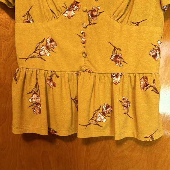 Floral Shirt - Picture 7 of 8